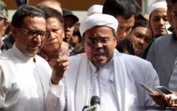 Habib Rizieq Bersama Ribuan Massa Gelar Istighotsah Kubro di Gedung MK, Awas Macet! :  PikirpediaMegapolitan