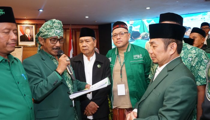 Resmi Terpilih! Ini Profil KH Jazuli Juwaini, Nahkoda Baru Mathla’ul Anwar 2026–2031