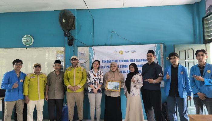 Analisis Gaya Kepemimpinan Kepala Sekolah Dalam Meningkatkan Kinerja Akademik di SMK Cipondoh Tangerang